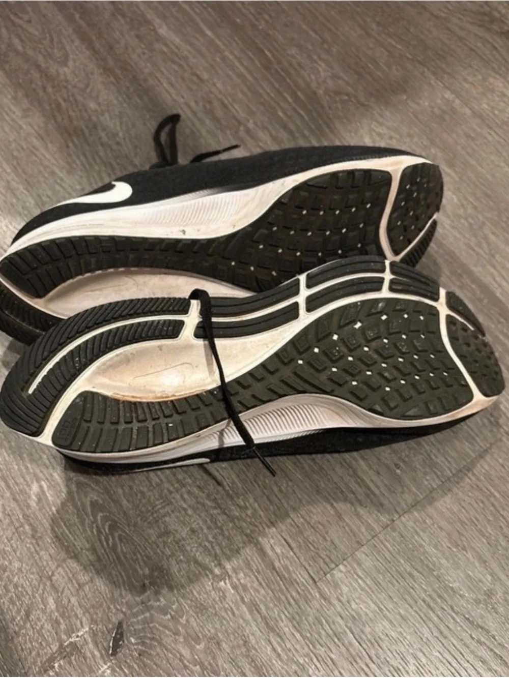Nike Pegasus Black and White Men's Athletic Running Shoes